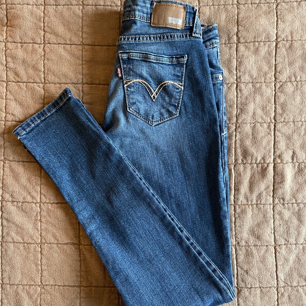 26W/32L Levi’s Demi Curve Low Rise Skinny